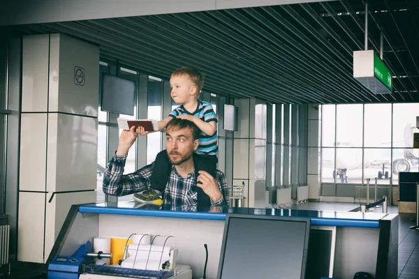 Father Little Son Sitting Shoulders Holding Passports Tickets Hands Waiting — Stock Photo, Image