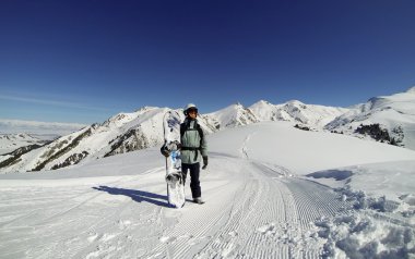 Karakol Snowboarder