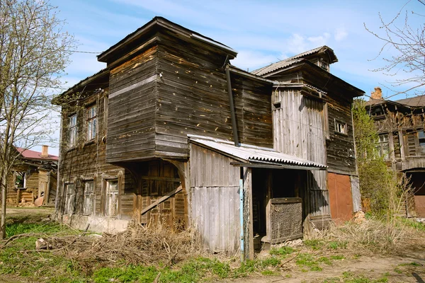 Opuszczony dom drewniany — Zdjęcie stockowe