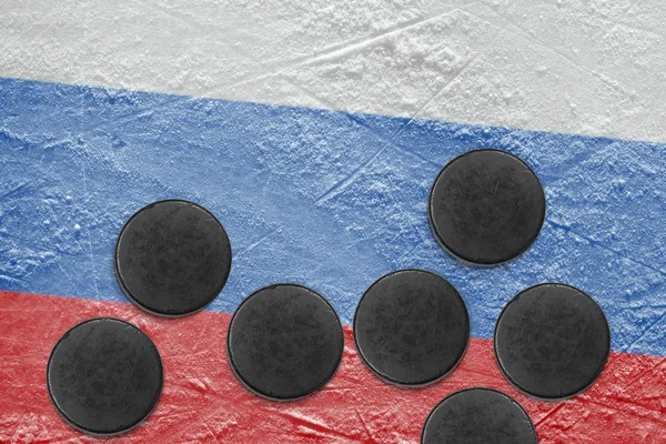 Russische Flagge und Scheiben auf dem Eis — Stockfoto