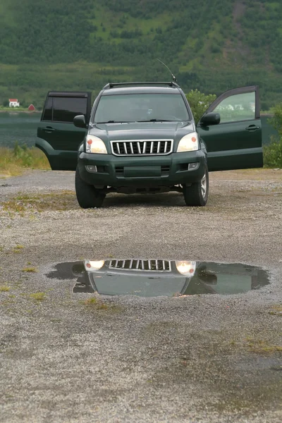 Carro estacionado — Fotografia de Stock