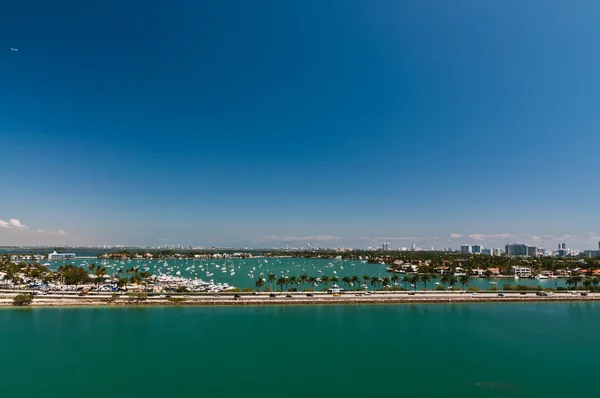 Vista panorâmica de Miami MacArthur causeway — Fotografia de Stock