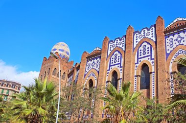 Plaza anıtsal bir yakındaki bir şehir Barcelona, İspanya olduğunu