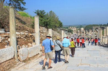 Yaz aylarında Efes, Türkiye'de turist