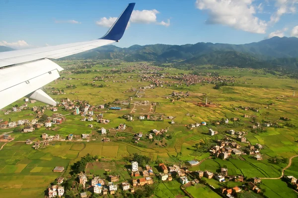 Katmandu banliyölerinde uçaktan, Nepal — Stok fotoğraf