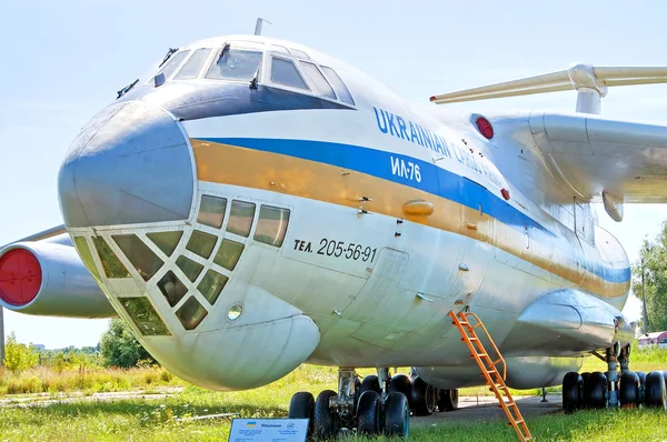 Ilyushin-Il 76 aircraft at Zhuliany State Aviation Museum in Kyiv, Ukraine — Stock Photo, Image