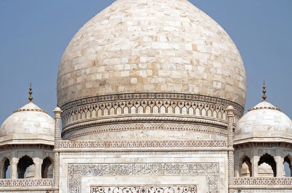 Kuppeln des taj mahal, agra, indien — Stockfoto