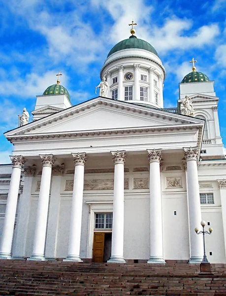 Gyönyörű kilátás nyílik a híres Helsinki katedrális, Helsinki, Finnország — Stock Fotó