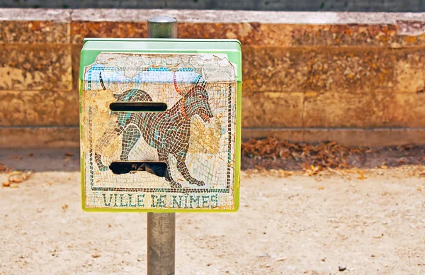 Buzón en Nimes, Francia —  Fotos de Stock