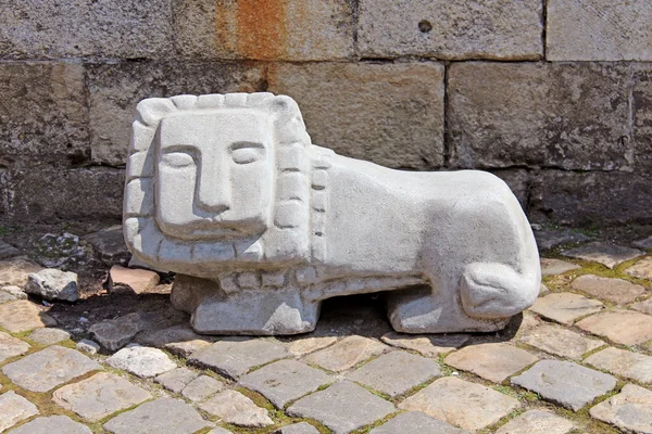 Statue of little lion in Lviv, Ukraine — Stock Photo, Image