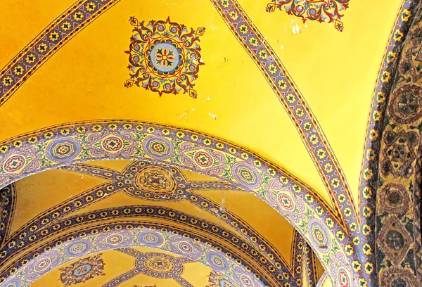 Inside the Hagia Sophia mosque in Sultanahmet, Istanbul, Turkey — Stock Photo, Image