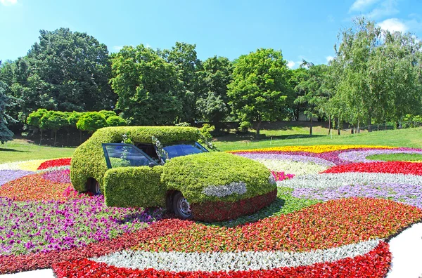 Exposición de coches Ower en Spivoche Pole en Kiev, Ucrania — Foto de Stock