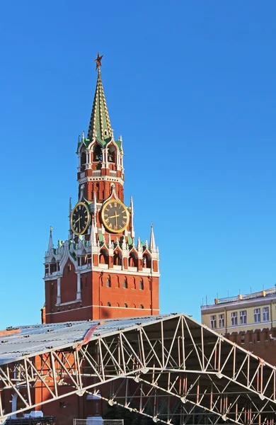 Spaska tornet i Kreml i Moskva — Stockfoto