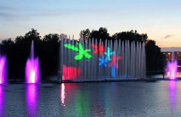 Biggest fountain on the river was opened in Vinnytsia, Ukraine — Stock Photo, Image