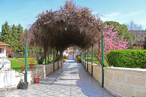 Pergola na místě kostel Panny Marie z Blachernae, Istanbul, Turecko — Stock fotografie