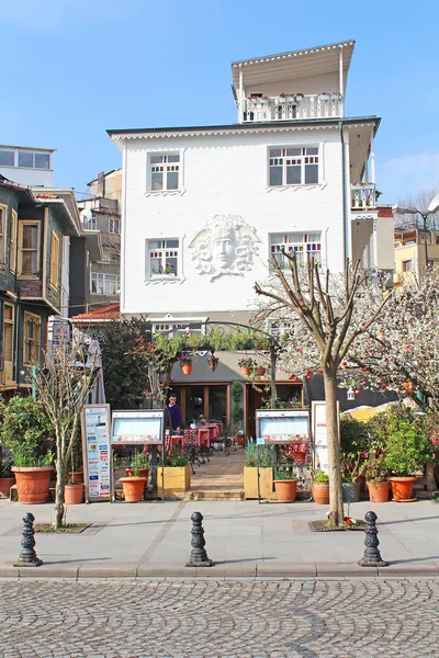 Cafe w dzielnicy Sultanahmet w Stambule, Turcja — Zdjęcie stockowe