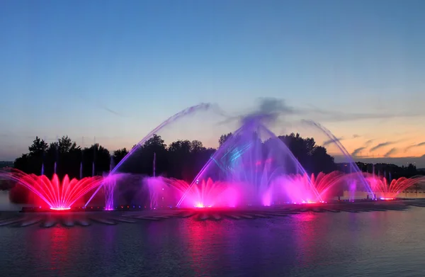 La più grande fontana sul fiume è stata aperta a Vinnytsia, Ucraina — Foto Stock