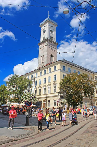 Львовская ратуша на площади Рынок, Украина — стоковое фото