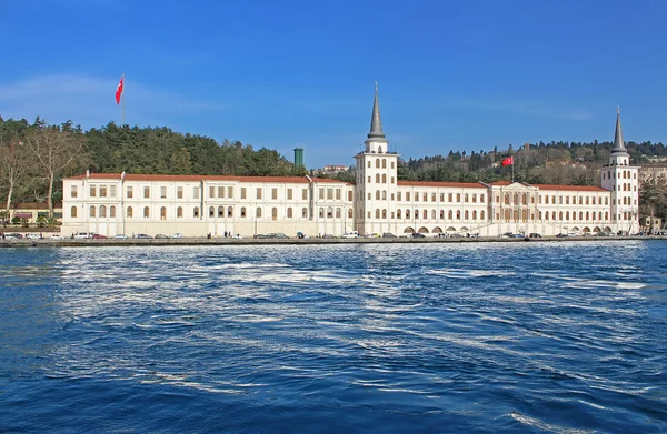 Kuleli militaire middelbare school, Bosporus, Istanbul, Turkije — Stockfoto