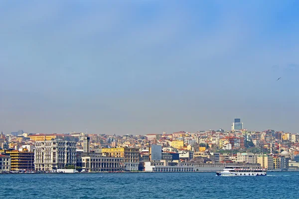 Galata bölgesi ve feribot, Istanbul, Türkiye — Stok fotoğraf