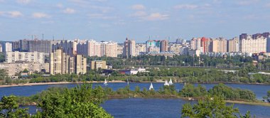 Regatta Dnipro ve sol yakasında Kiev, Ukrayna