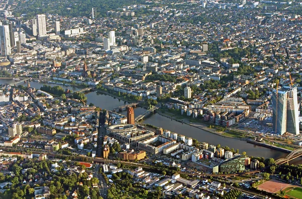 Vista panorámica de Skyline Frankfurt, Alemania desde el avión —  Fotos de Stock