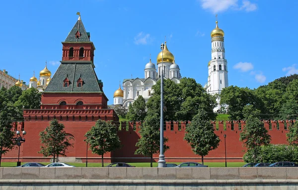 Kremlin van Moskou en de Annunciatie kathedraal, Moskou, Rusland — Stockfoto