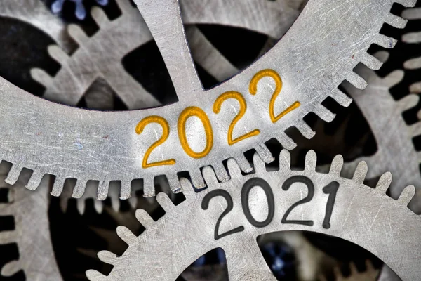 Bild Tandhjulsmekanism Med Nummer 2022 Och 2021 Ingraverat Metallytan Begreppet — Stockfoto