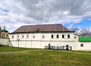 Rus Kremlin üzerinde eski binaların görünümü