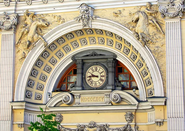 Moscow June Roman Clock Buildings Wall Sandunovsky Baths Complex Built — Stock Photo, Image