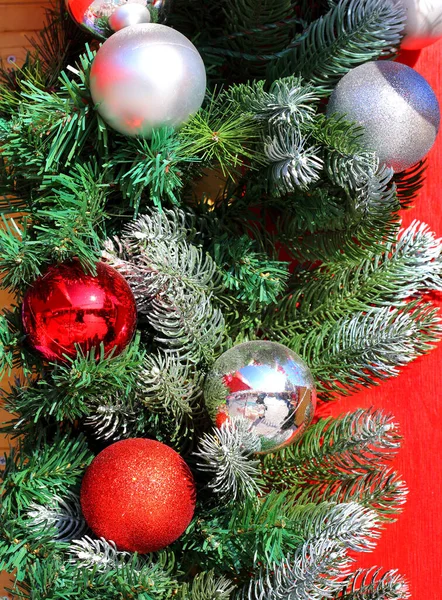 Decoração Natal Com Brinquedos Bolas Galhos Árvore — Fotografia de Stock