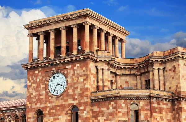 Buildings dome with clock — Stock Photo, Image