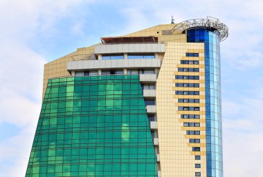 yüksek teknoloji tarzı bina