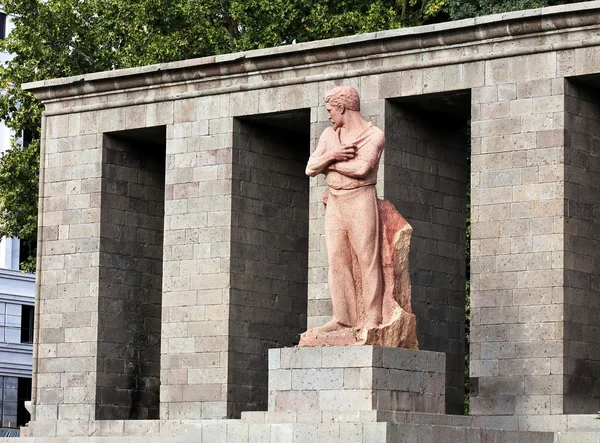 Monumento di pietra rosa — Foto Stock
