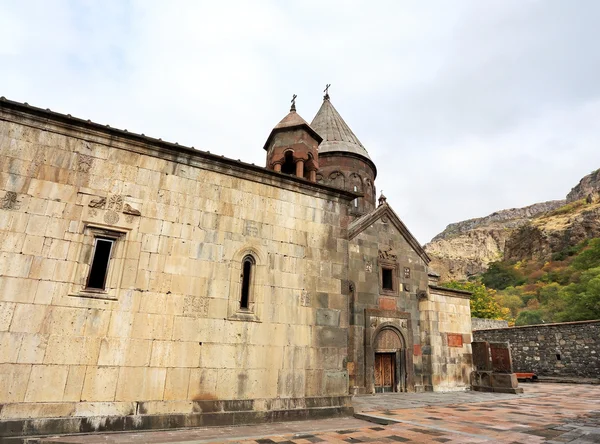 Двор древнего монастыря — стоковое фото