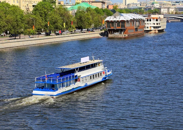 Waterbus — Fotografie, imagine de stoc