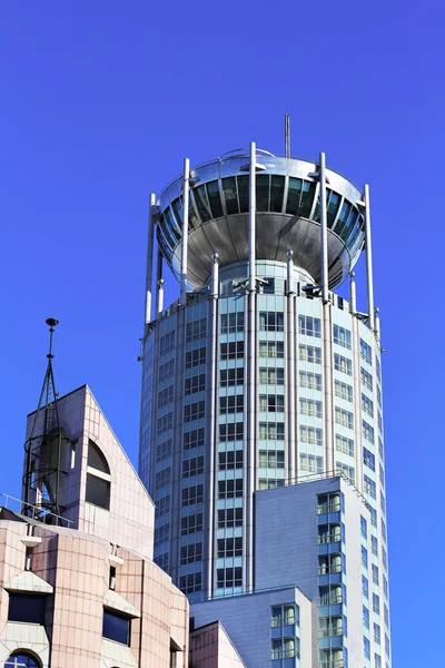 Edifici cupola del colore acciaio — Foto Stock