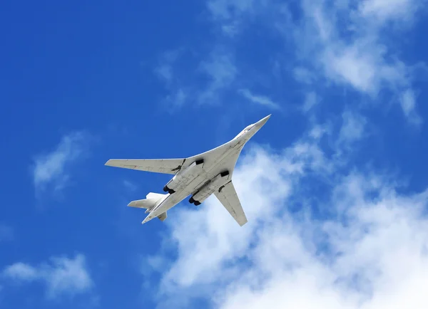 Uzun menzilli bombardıman uçağı Tu-160 