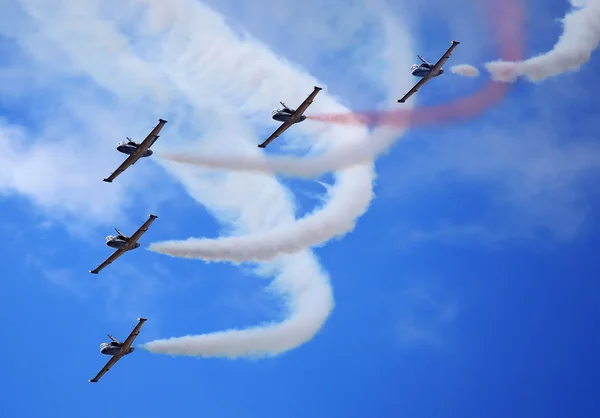 Grupo acrobático — Foto de Stock