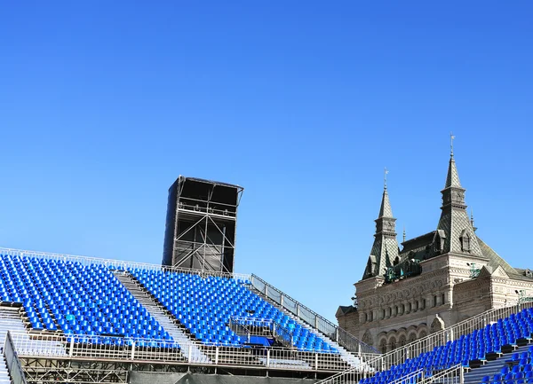 Tribuner för tittarna på torget — Stockfoto