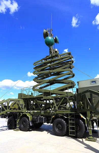 Complexo de antena da linha de rádio do exército — Fotografia de Stock