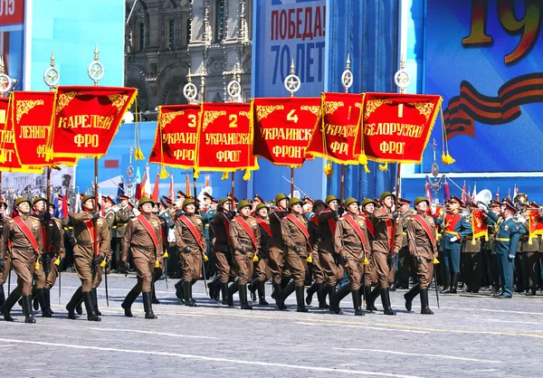 Ceremoniële maart van de troepen — Stockfoto