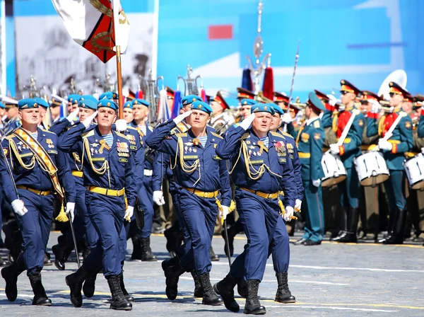 Marcha ceremonial de las tropas —  Fotos de Stock