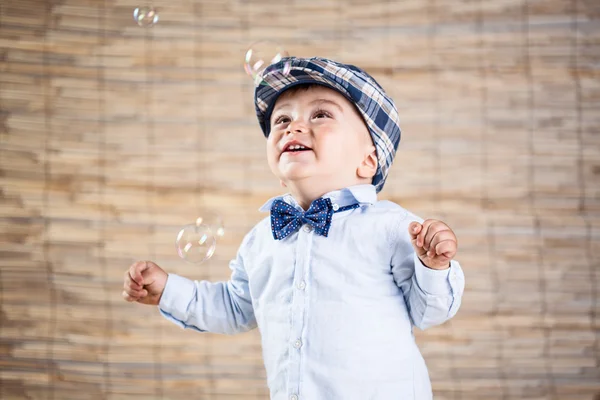 Szczęśliwe dziecko dżentelmen — Zdjęcie stockowe