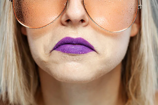 Beautiful Girl Fashion Portrait Abstract Face Wearing Wet Glasses Water — Stock Photo, Image