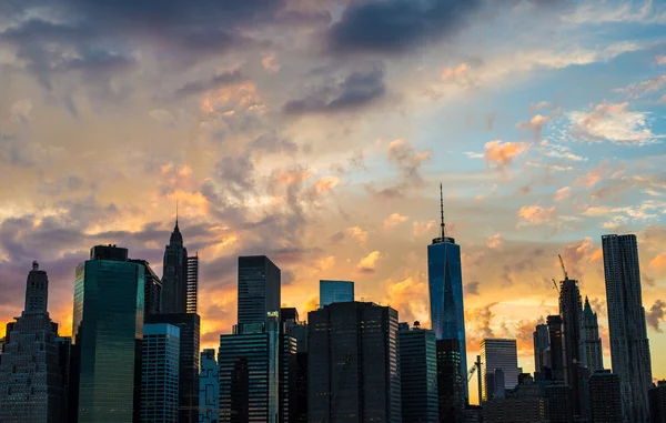 Panoramiczny widok na panoramę Manhattanu na zachodzie słońca, Nowy Jork — Zdjęcie stockowe