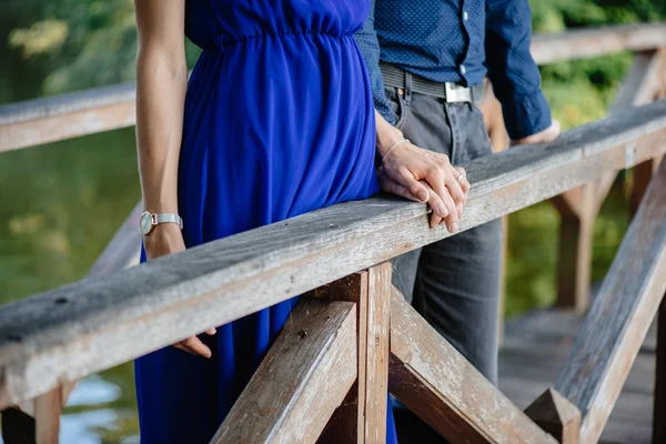 Joven pareja romántica —  Fotos de Stock