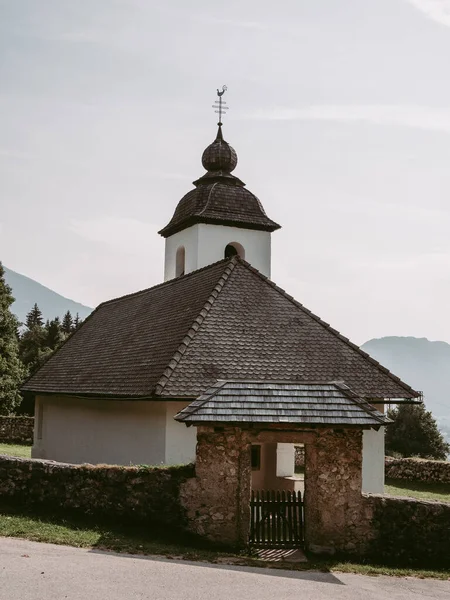 山上的小教堂 — 图库照片