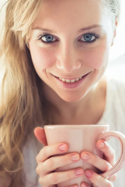 女性の飲酒 — ストック写真