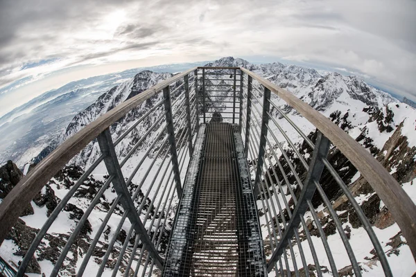 Sightseeing point over the Mountain. Fisheye lens view. — Stock Photo, Image